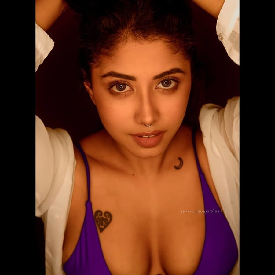 DESI HOT SEXY INDIAN MILF