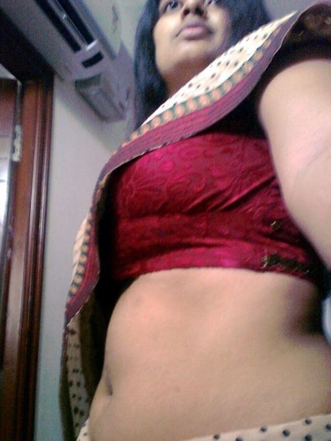 Andhra Telugu Indian Desi Wife , MILF