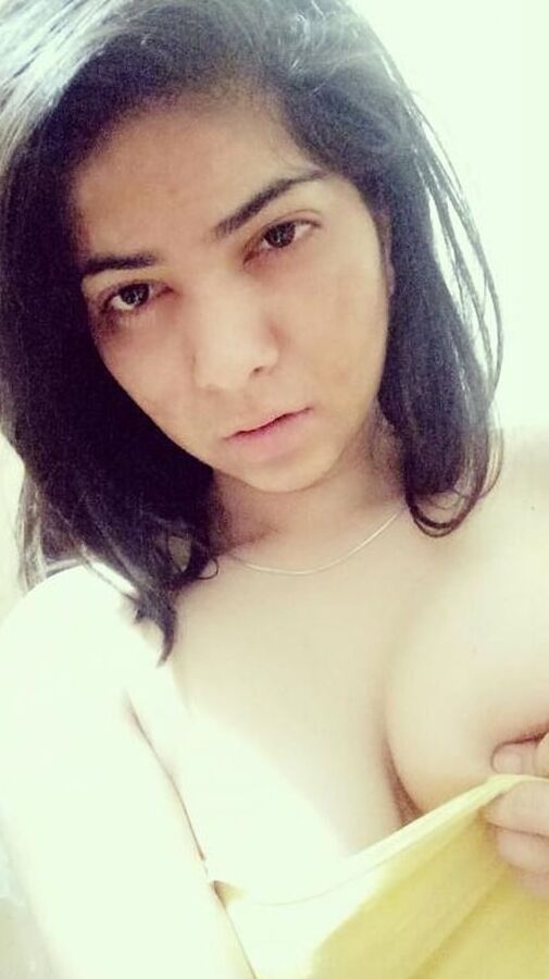 posting pak girl nudes soon , ex indian model