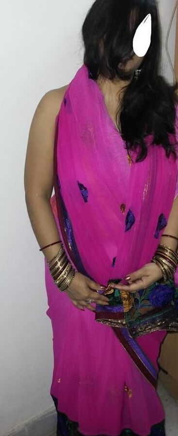 desi bhabhi wearing expensive jewellerys