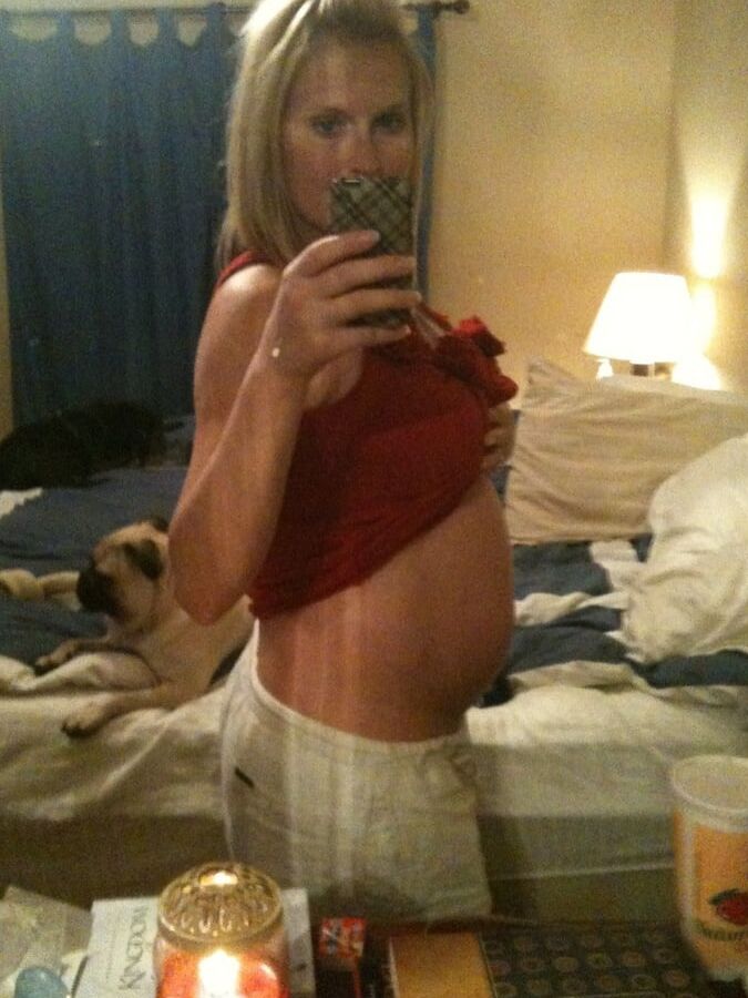 Super hot amateur pregnant blonde just wow