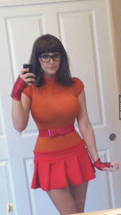 Velma D Cosplay