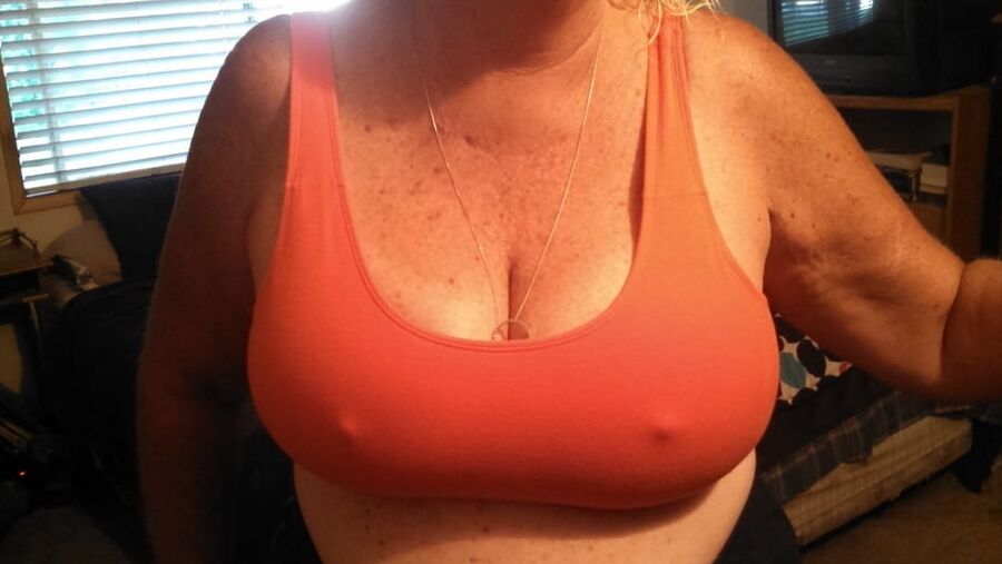 Luvmomstits alte BBWFOTZE mit FETTARSCH aus den USA