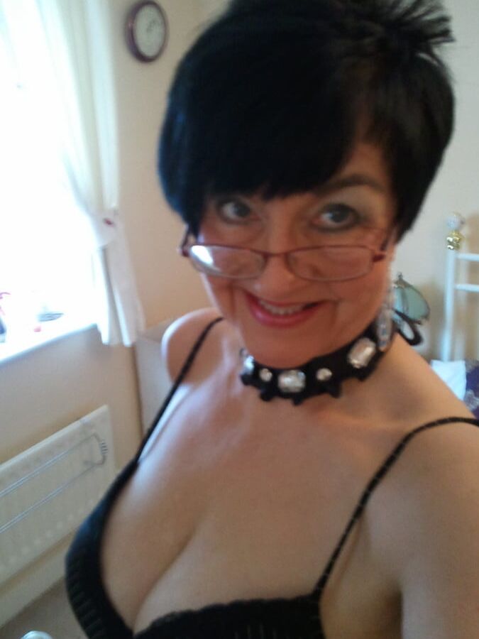 Sexy Mature selfie