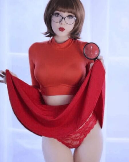 Velma D Cosplay