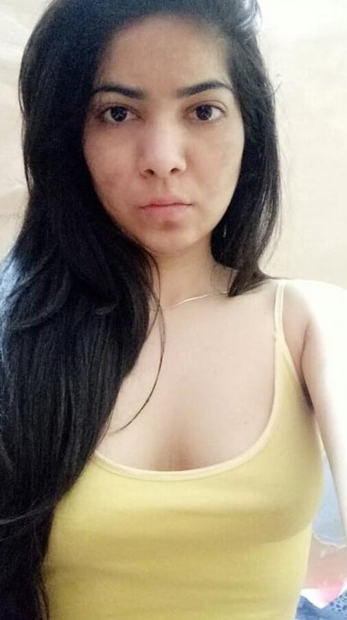 posting pak girl nudes soon , ex indian model
