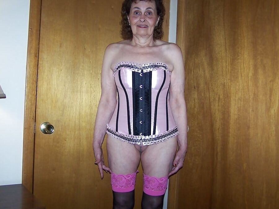 Matures whores pussies in stockings for your pleasure