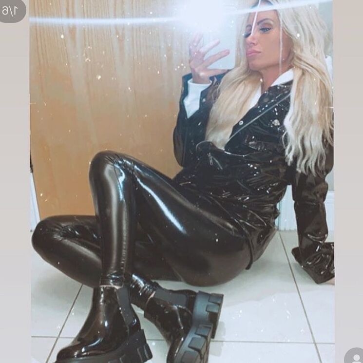 Mariaelondon in PVC