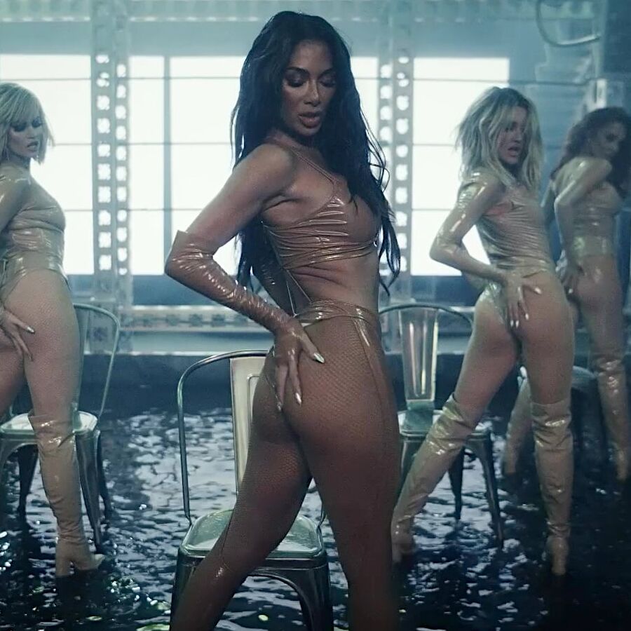 Nicole Scherzinger PCD &;React&; ()