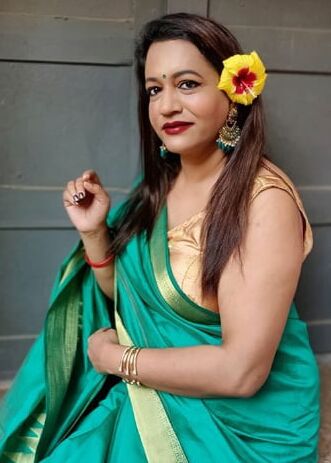 Desi indian mature saree