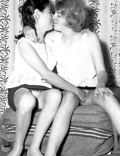 &;s Lesbians