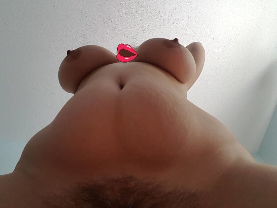 Huge Tit Mature Mommy With Tasty Pussy