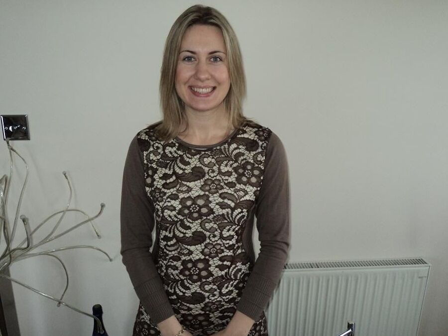 gorgeous uk leggy milf