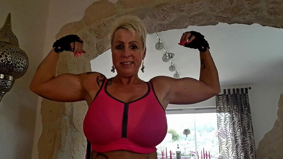 Big Tits Big Ass Amateur Mature MILF