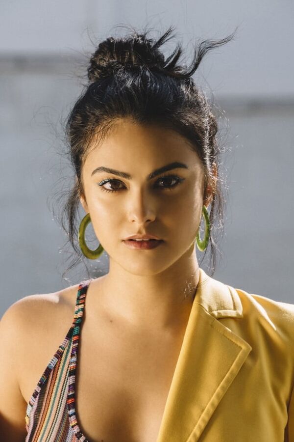 Camila Mendes