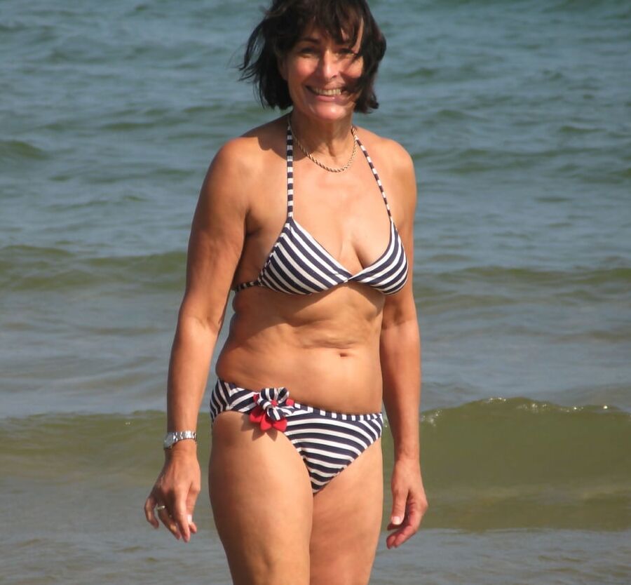 Kerstin im Bikini