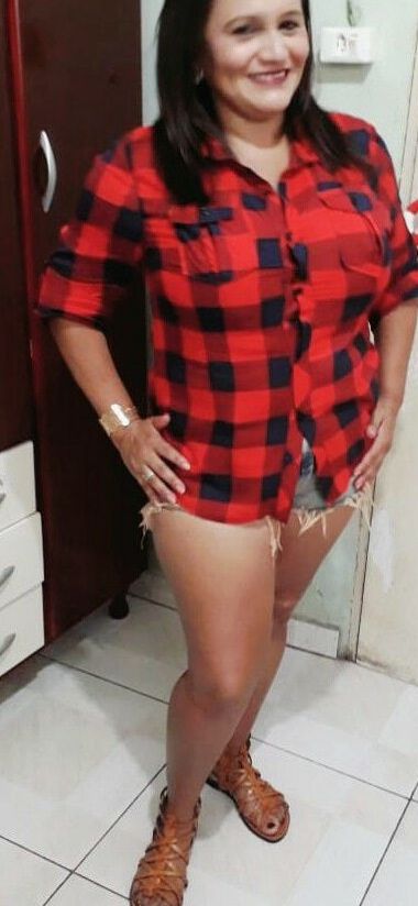 BUSTY MARIA