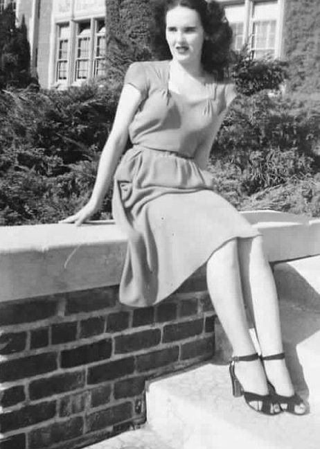 The beautiful Elizabeth Short