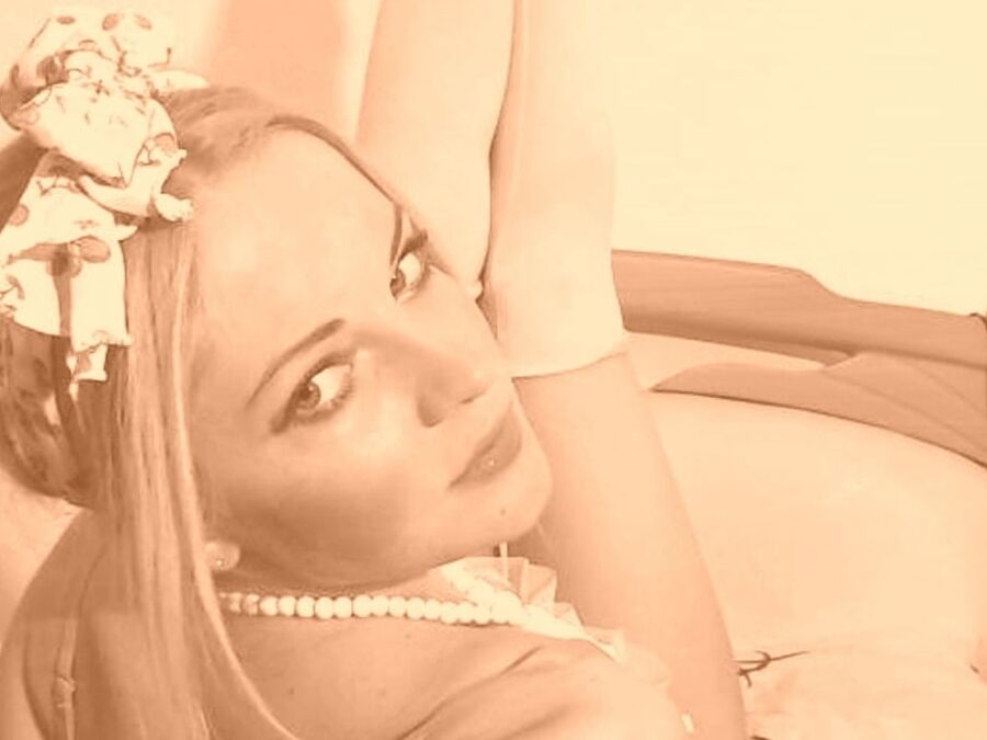 Russian Amateur young MILF