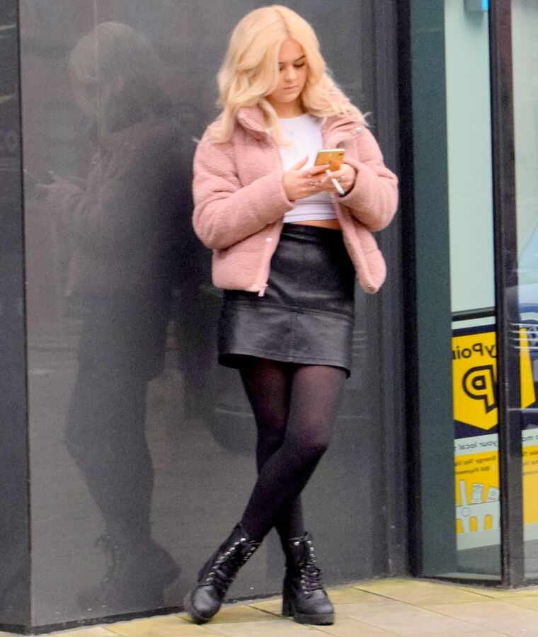 Street Pantyhose - UK Cunts in Tights