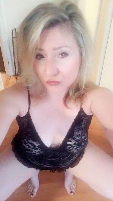 Dirty GILF Flabby Body Saggy Tits Big Nipples White Bush