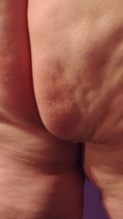 Exhibitionist wife showing off - she loves comments