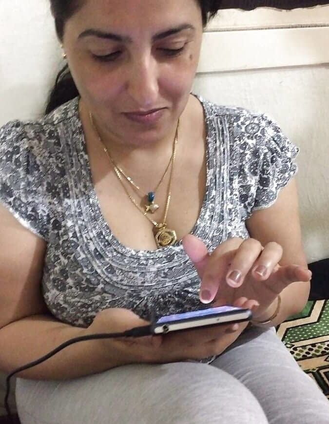 Desi Punjabi aunty namrata kaur nude pics