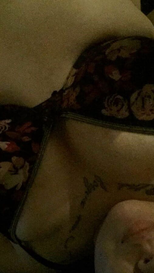 Jessica Reed, exposed hotwife, kik: HornyHotwifeWhore