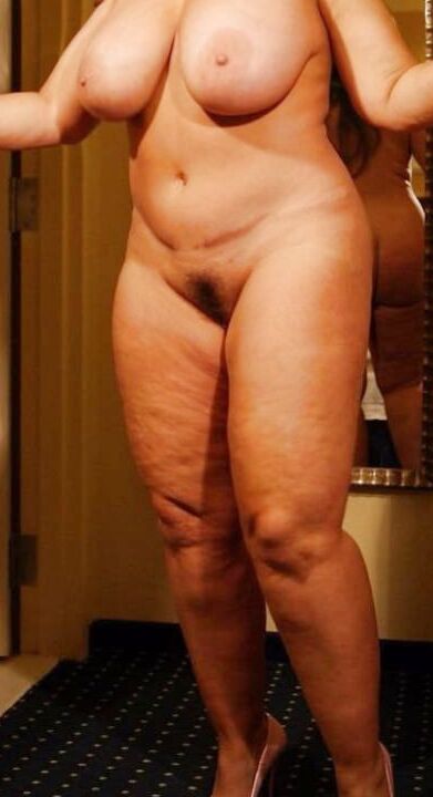 Snevla naked body