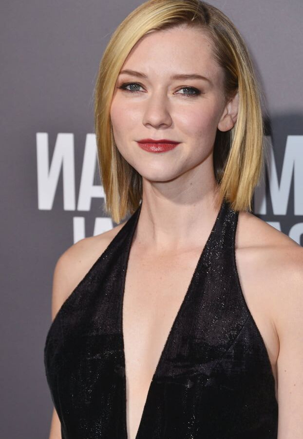 Valorie Curry cute woman
