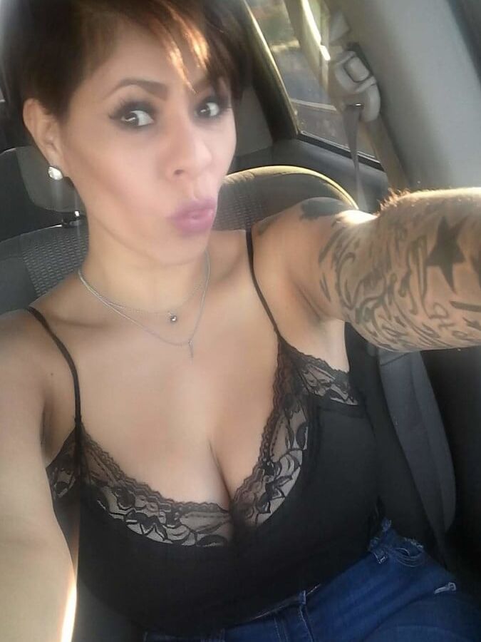 BANGING BUSTY SEXY MILF