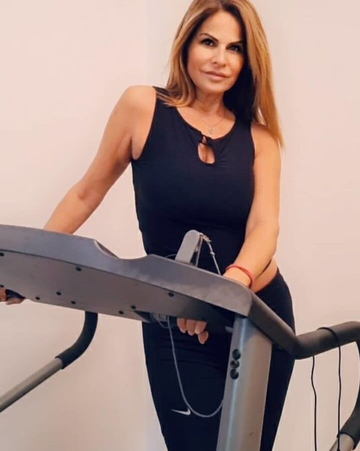 Hot mature sexy milf for comments and cumtribute