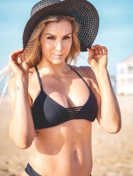charlotte flair sexy pussy