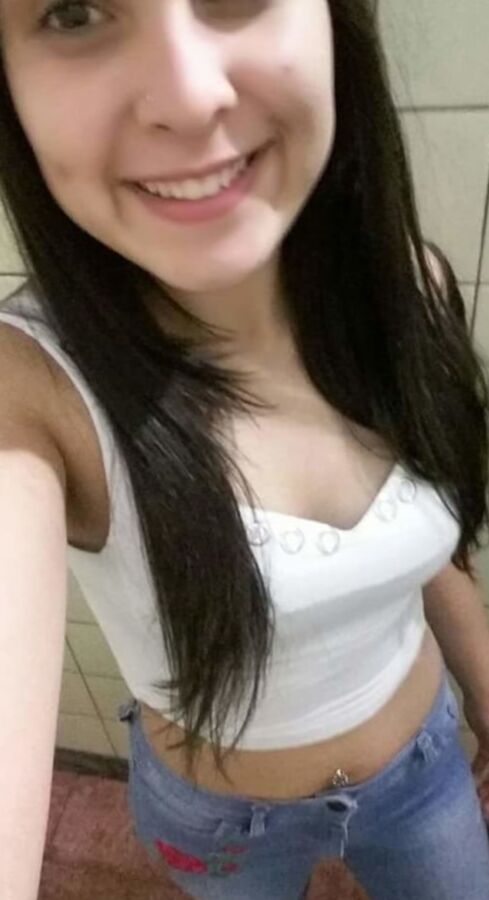 MICAELA GOMEZ puta culona argentina teen sexy bitch