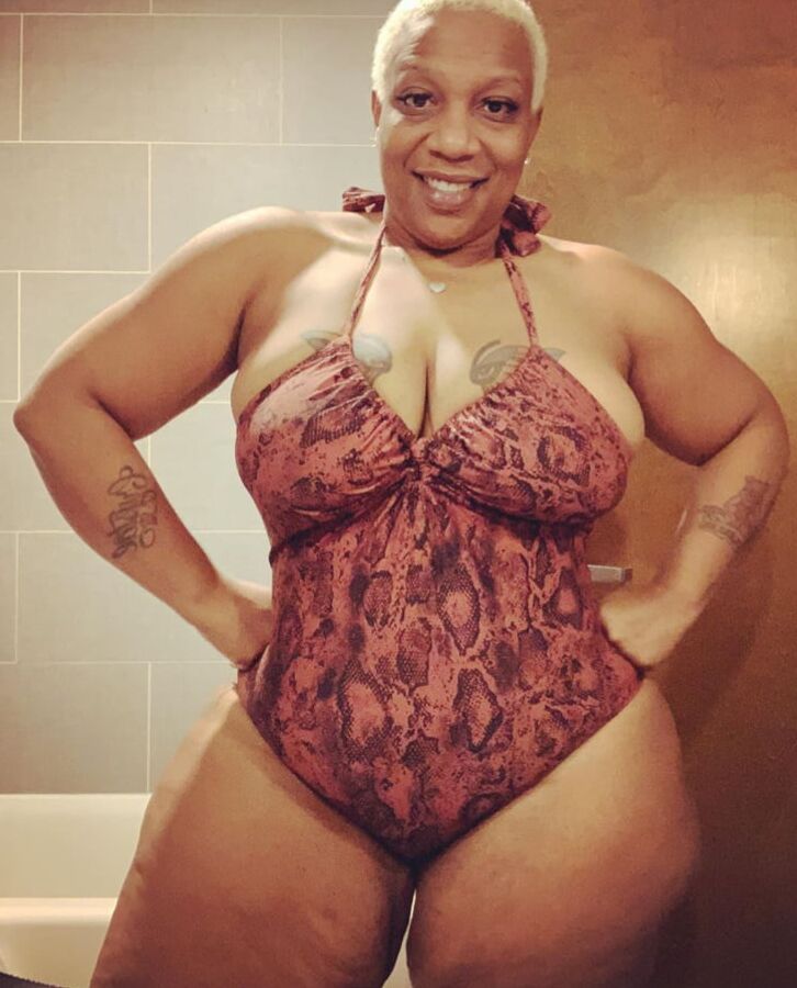 SOMEBODY MAMA VOL.