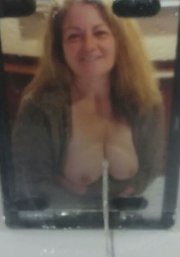 SINNDIE piss tribute photos