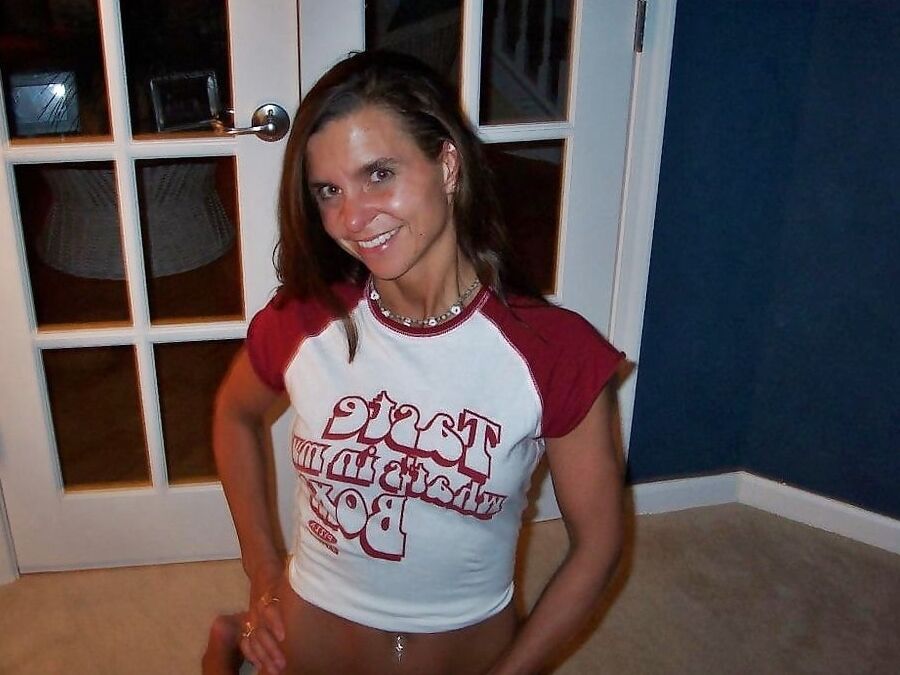 moms so fuckin flat