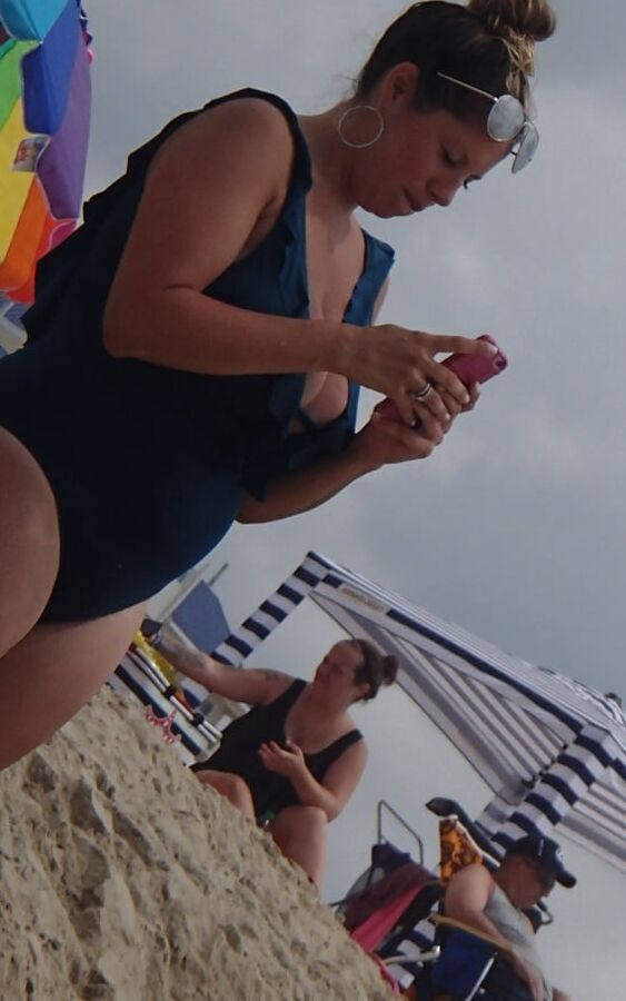 busty mom swimsuit