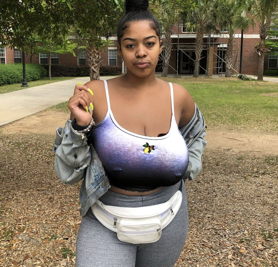 Big titty thot