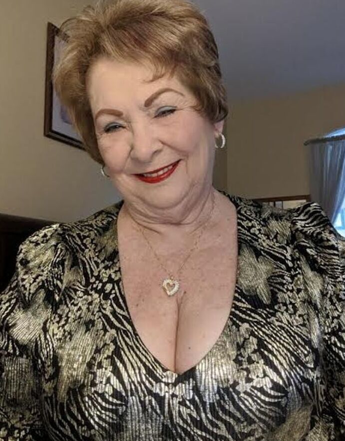 Granny with yummy tits