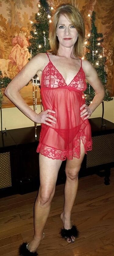 Kim is a Canadian hot wife