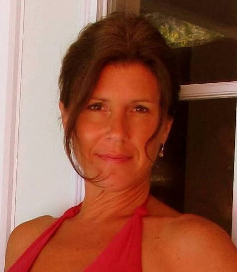 Wife MILF exposed big tits