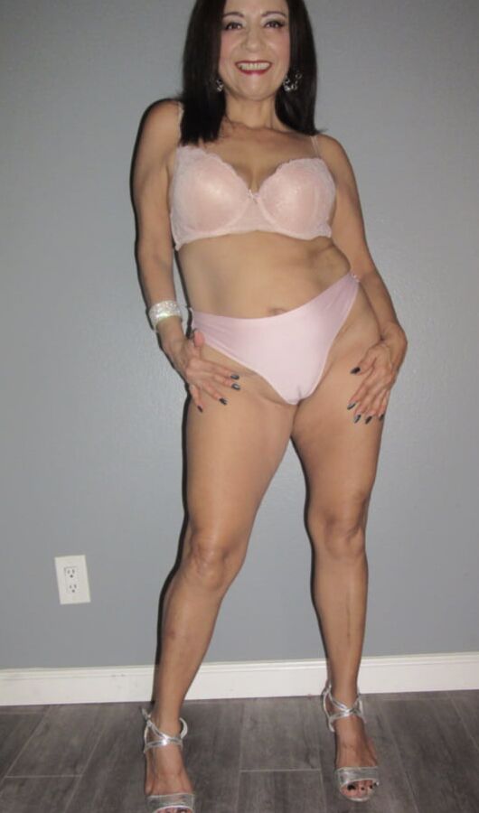 A sexy mature Latina