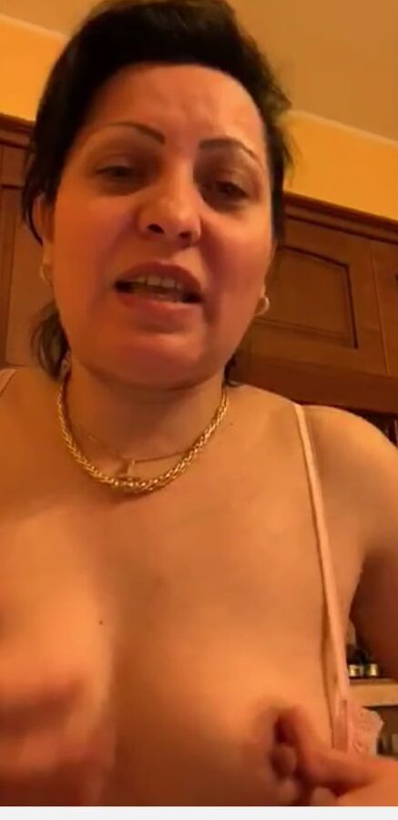 Flash boobs live facebook romanian
