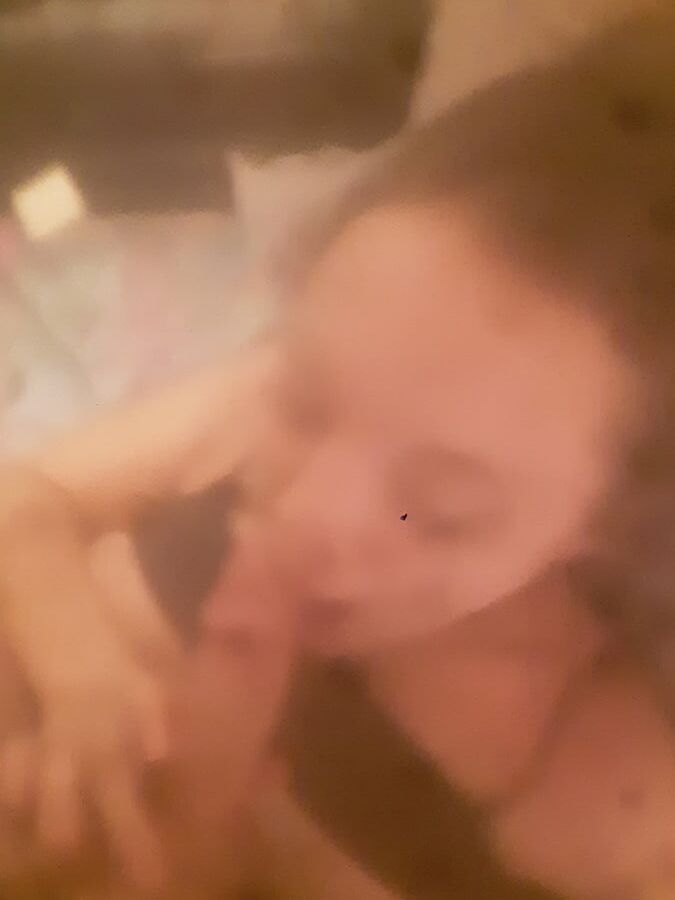 Slut loves camera