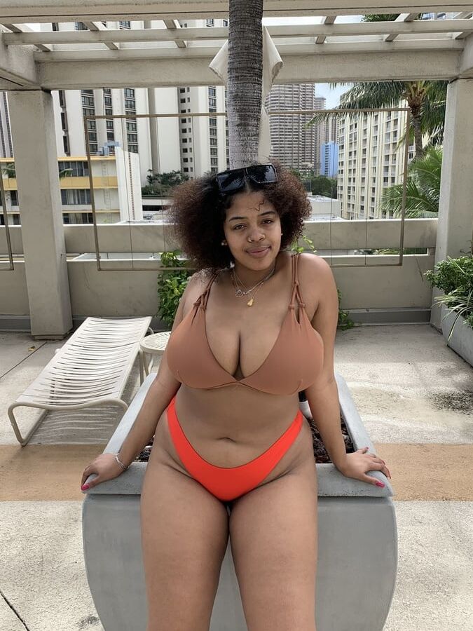 Big titty thot