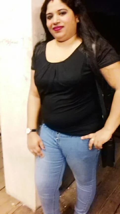 Tamil hot stylish auntys