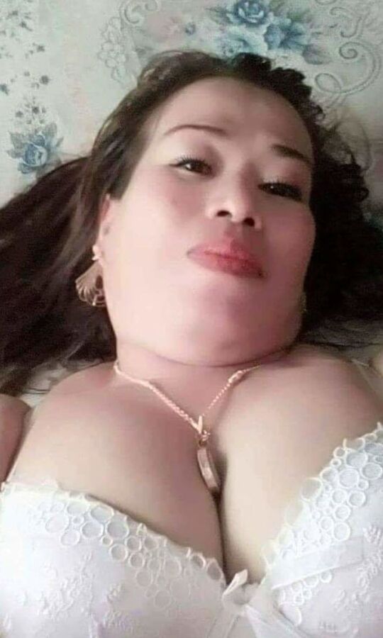 Ibu Thai Big tits