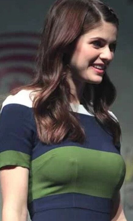 Alexandra Daddario beautiful girl