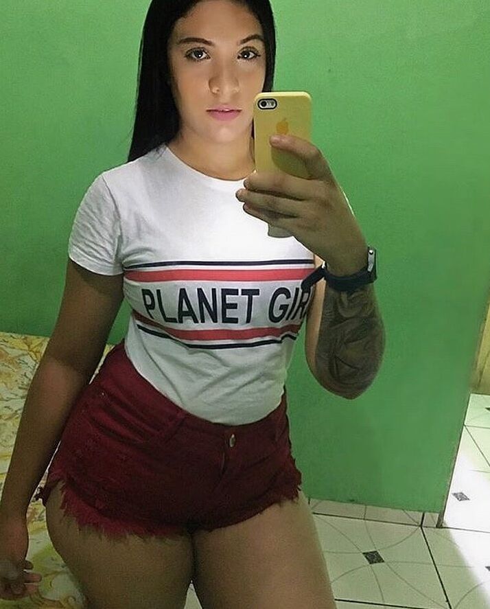 PUTA DO INSTAGRAM: Itala Ferreira